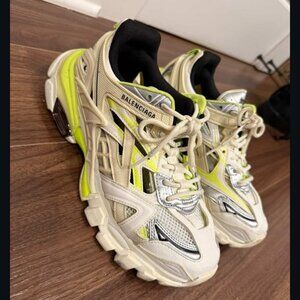 Size 8 women’s Balenciaga track 2 sneaker